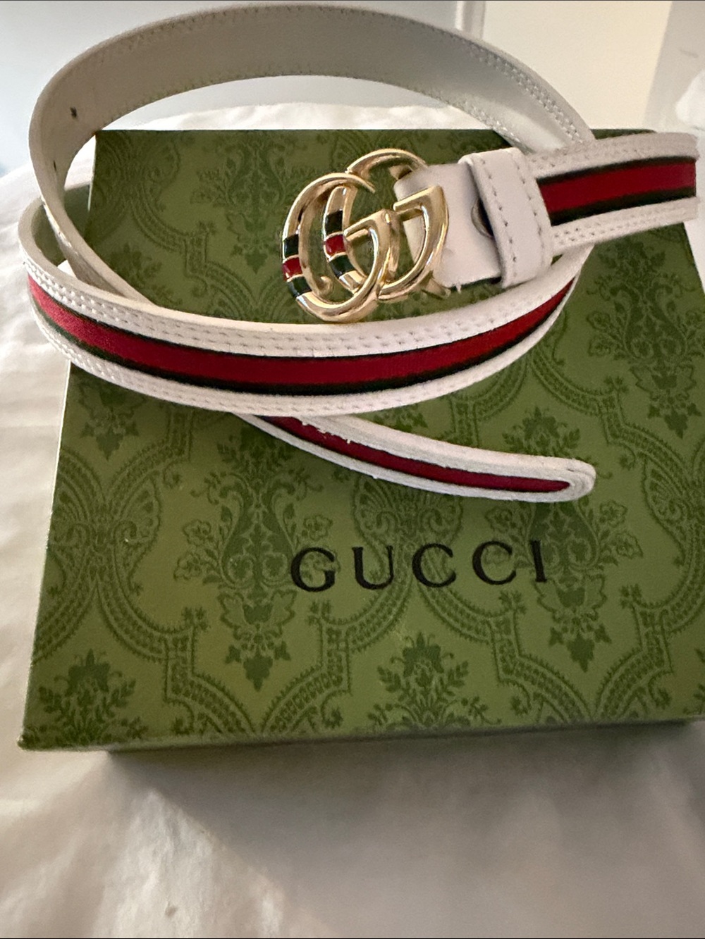 Gucci White Leather Belt with Red and Green Stripe and Gold Double G Buckle